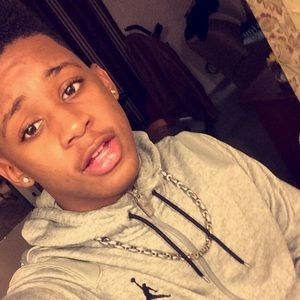 Meet your Posher, Markeavius