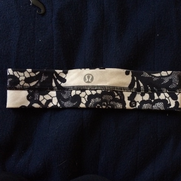 Lulu lemon head band
