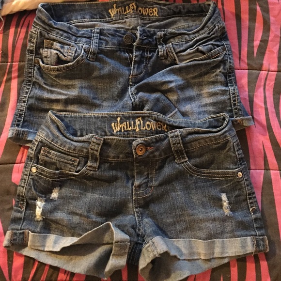 ❌ SOLD 🚫 pairs of jean shorts