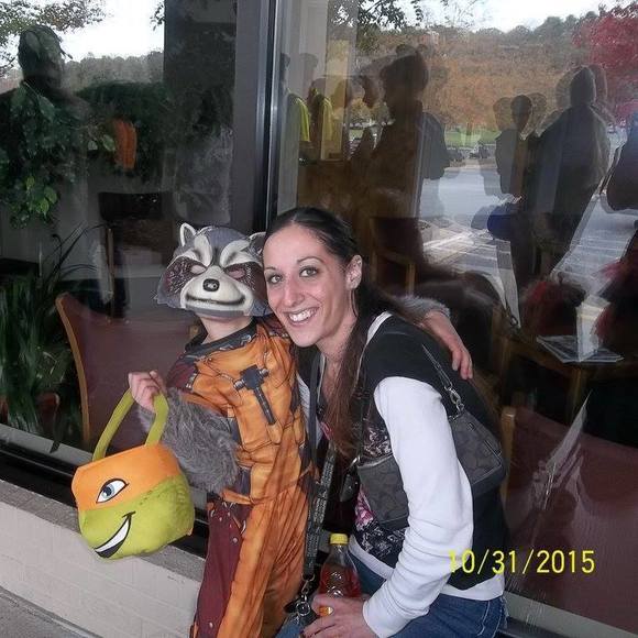 Meet your Posher, Simone