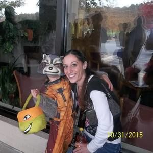 Meet your Posher, Simone