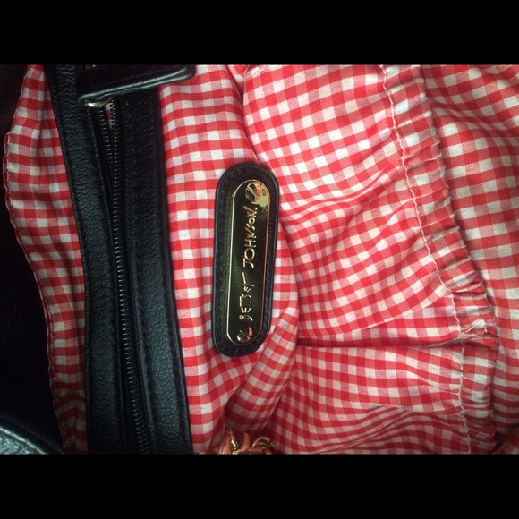 🚫SOLD🚫 Betsy Johnson Pocketbook - Picture 3 of 4