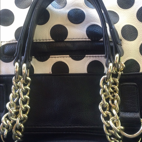 🚫SOLD🚫 Betsy Johnson Pocketbook - Picture 4 of 4