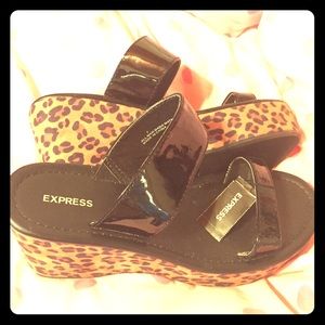 Express Wedges