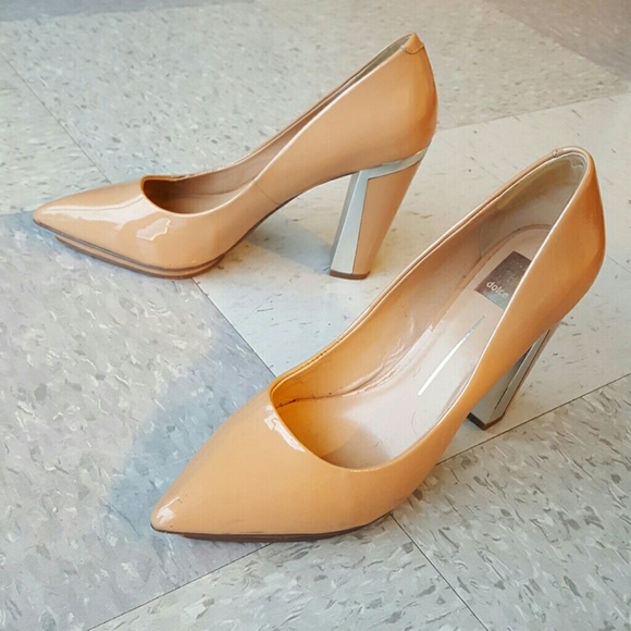 Dolce Vita Nude Platform Pointed Toe Pumps - Picture 1 of 3