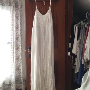 White summer dress by Torrid