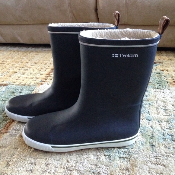 SALE!!! Tretorn all weather boots, fully lined
