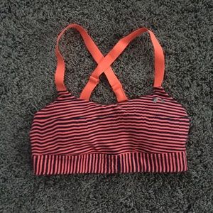 Criss-cross sports bra.