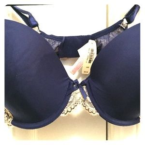 Victoria's Secret bra 34D - New with tags