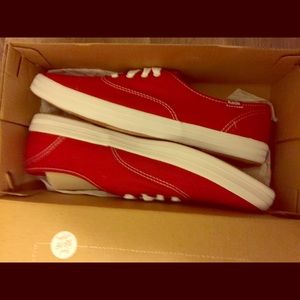 Red KEDS
