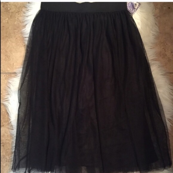 ๐HP 2/3 Perforated Midi & Tulle Skirt! - Picture 4 of 4