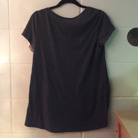Basic T-Shirt - Picture 2 of 2