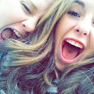 Meet your Posher, Chloe