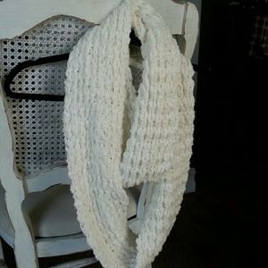 knitted infinity scarf