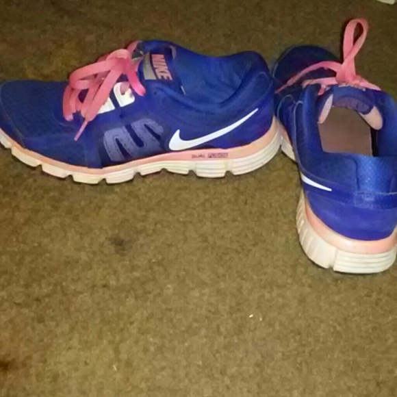 Nike Dual Fusion shoes