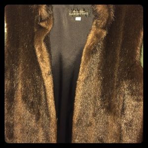 ❤️FABULOUS FAUX FUR VEST🎉
