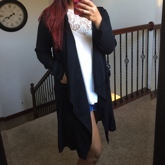 Light-Weight Trench Coat - Picture 2 of 4