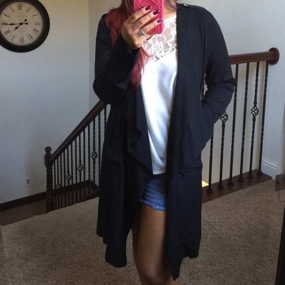 Light-Weight Trench Coat - Picture 4 of 4