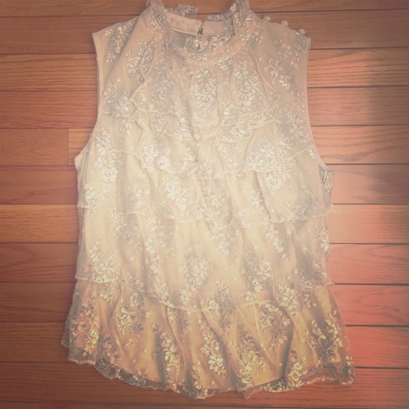 Tiered Lace Ruffle Front Top