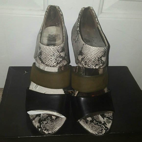 Shoes - Picture 2 of 3