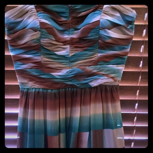 🎉SUPER CUTE BCBG DRESS🎉