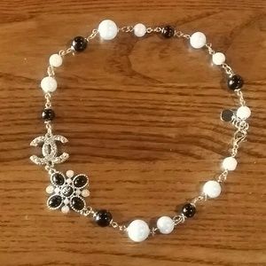 Beautiful black&cream Necklace