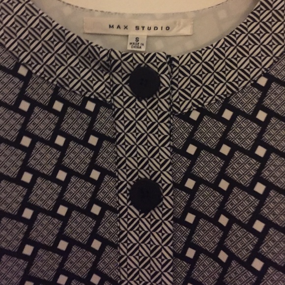 Max Studio Retro Patterned Sleeved Dress - Picture 4 of 4