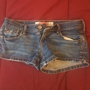 Hollister jean shorts (3)