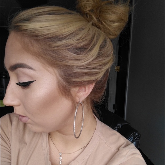 Meet your Posher, Kaitlyn - Picture 4 of 4