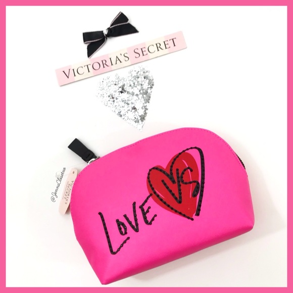 Victoria's Secret Handbags - 🎉2xHP•Victoria's Secret• Bling cosmetic makeupbag