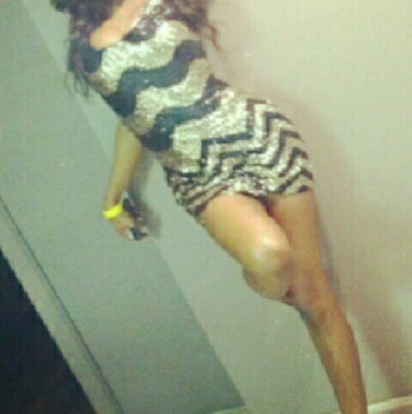 Bebe dress