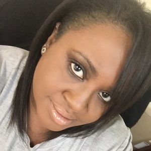 Meet your Posher, Yolanda