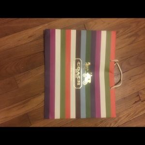 Coach shopping bag ( paper)