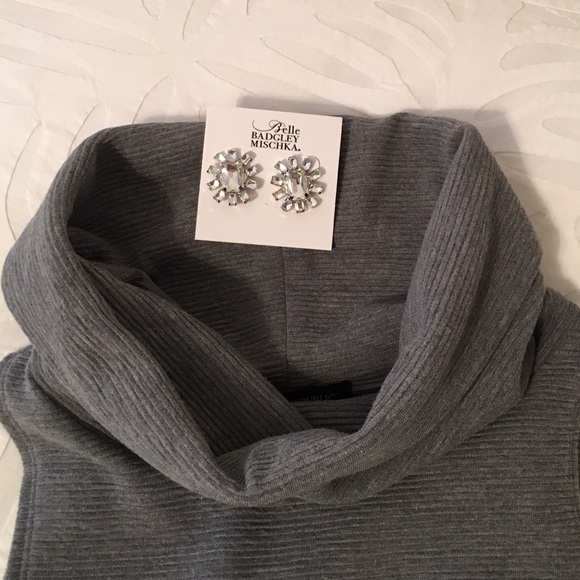 NWT Badgley Mischka Crystal Stone Studs - Picture 2 of 2