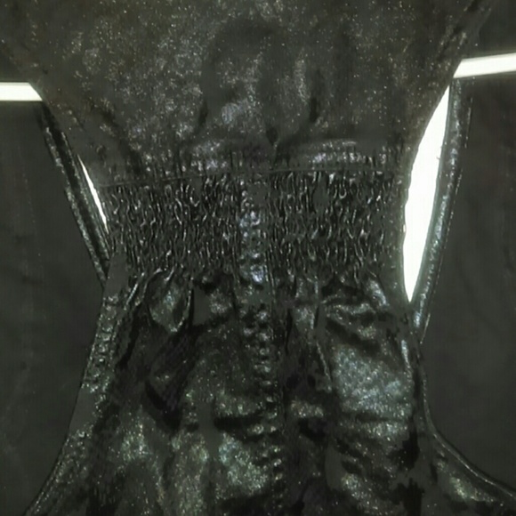 Vest - Picture 3 of 4