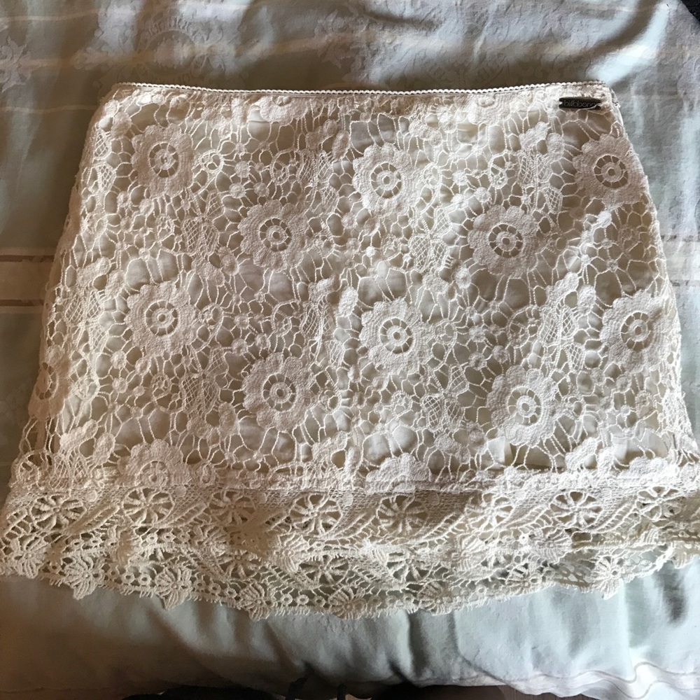 Billabong Lace mini skirt