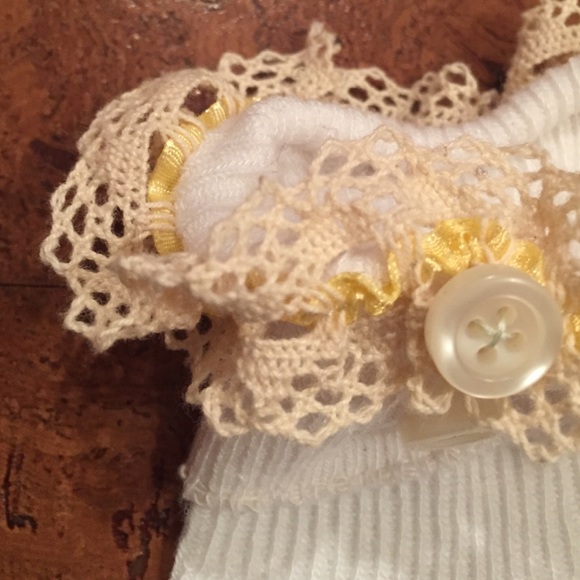 White children's socks with white buttons - Picture 3 of 3