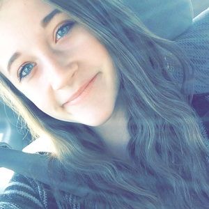 Meet your Posher, Phoebe