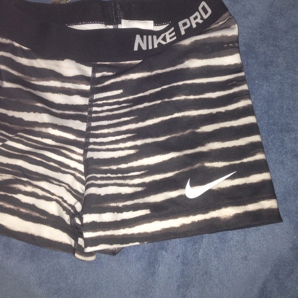NIKE pro zebra stripe spandex