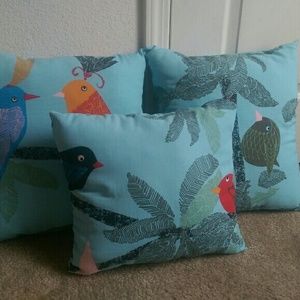 Throw pillows brand new