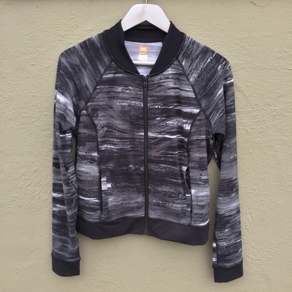 Lucy Tops - LUCY Activewear Zip Up