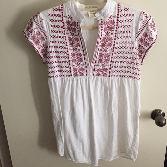 ❌SOLD❌ Boutique Embroidered Tunic Shirt Sz. S