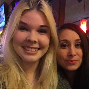 Meet your Posher, Desiree