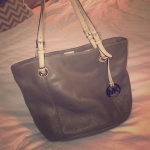 Michael kors leather purse