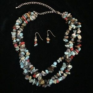 Turquoise Chip multicolored necklace & earring set