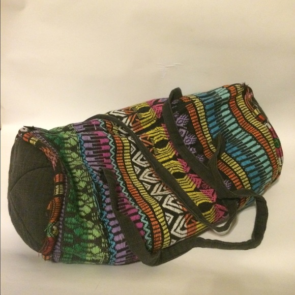 Round woven shoulder bag