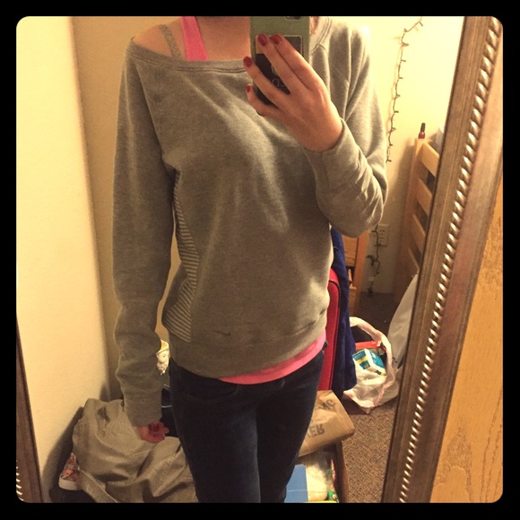 Nike sweatshirt.