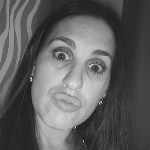 Meet your Posher, Abbe