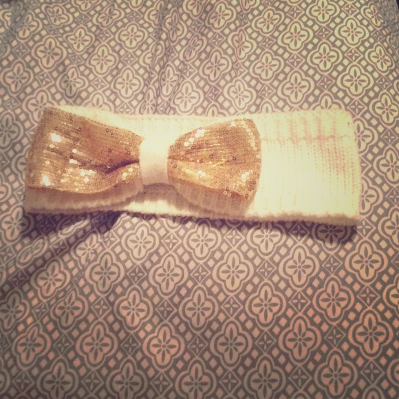 Sparkly Bow headband.