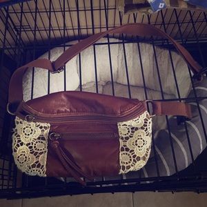 Lace fannypack